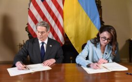 Підписання угоди про корисні копалини